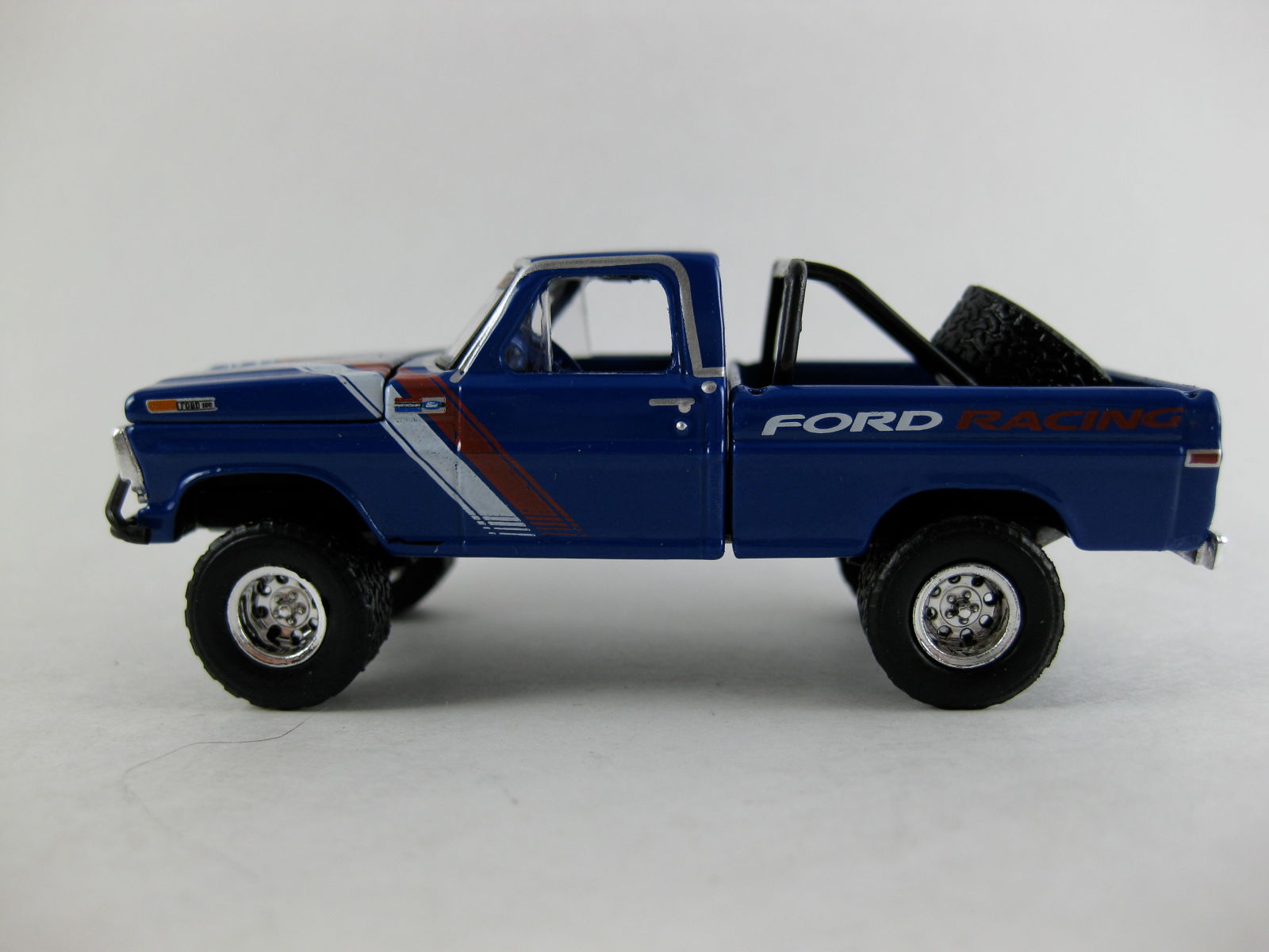 Illustration for article titled Greenlight All-Terrain Ford Racing F-100