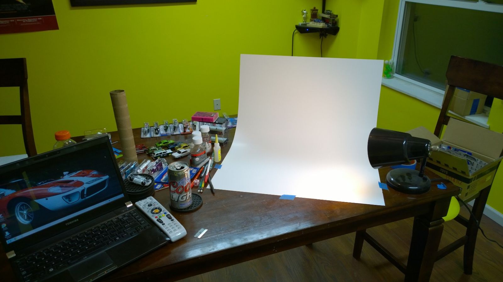 Illustration for article titled Makeshift photo booth...lets see how this works