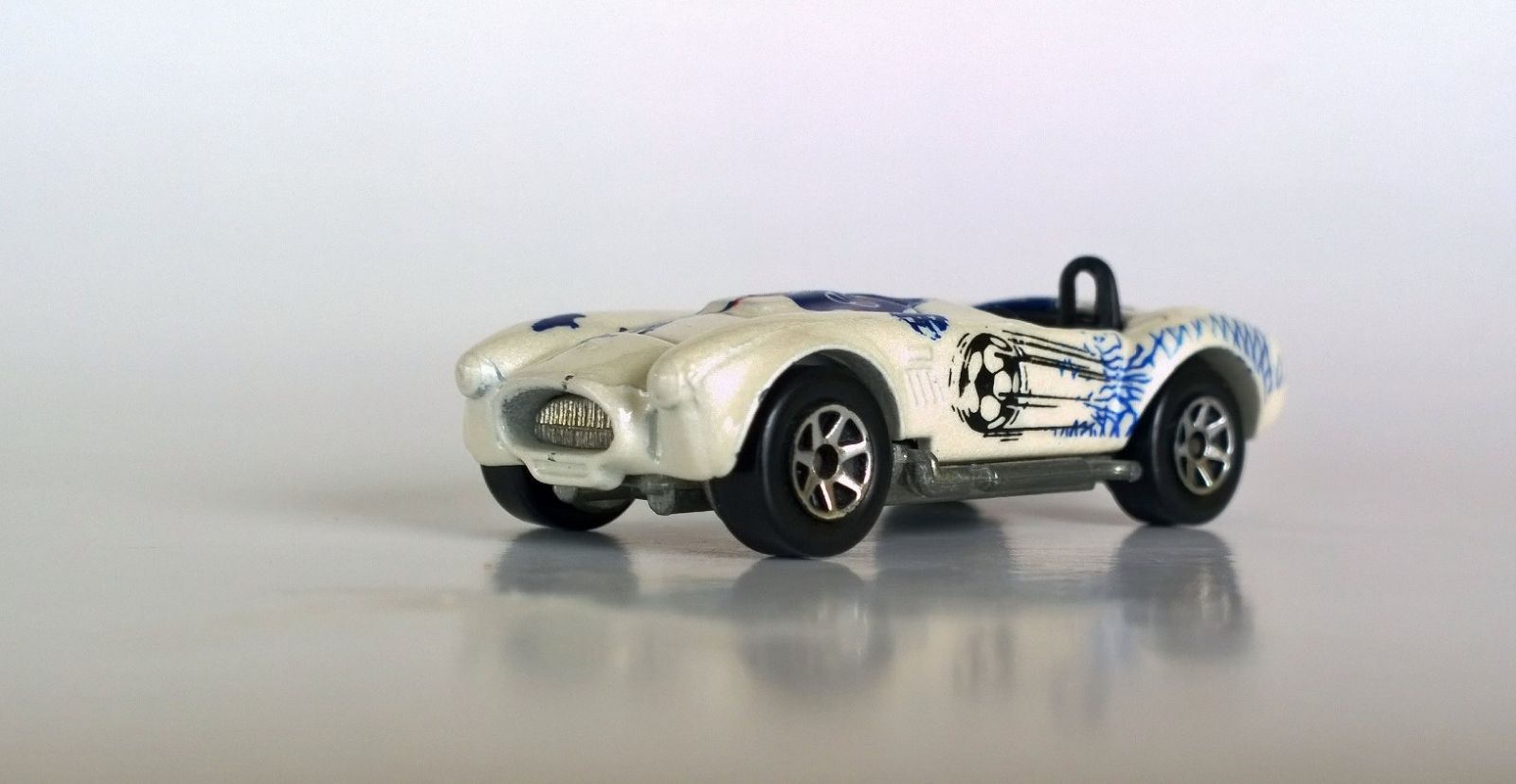 Illustration for article titled Newest CUSTOM build!! AC Cobra racecar!!