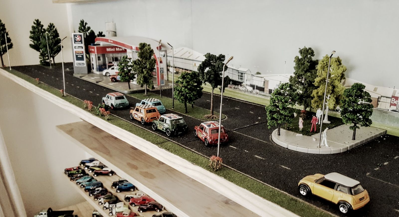 Illustration for article titled How Many Minis Can You Fiat on a Diorama