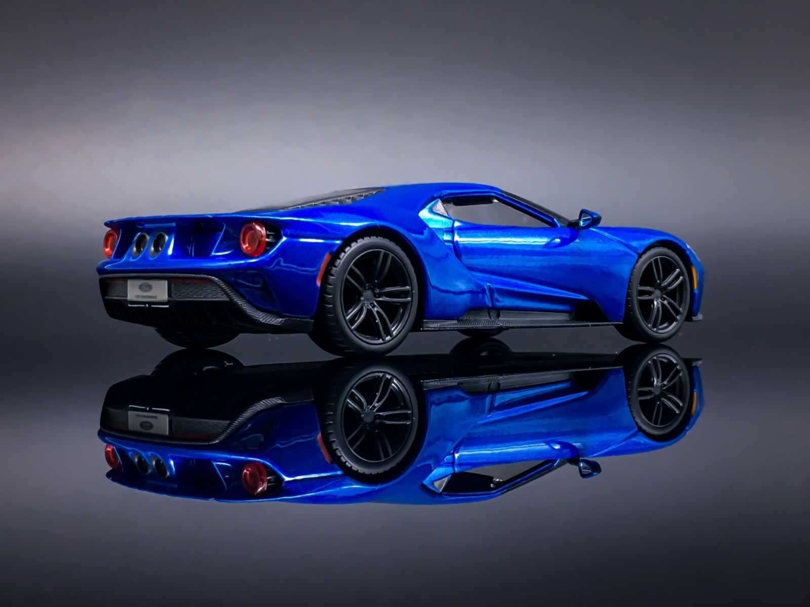 Illustration for article titled Ford GT by Bburago