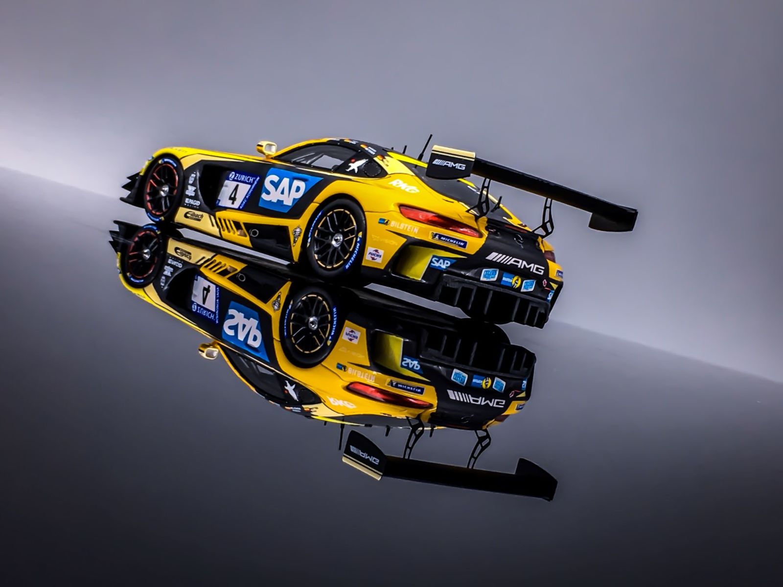 Illustration for article titled V8-beast for the Nuerburgring