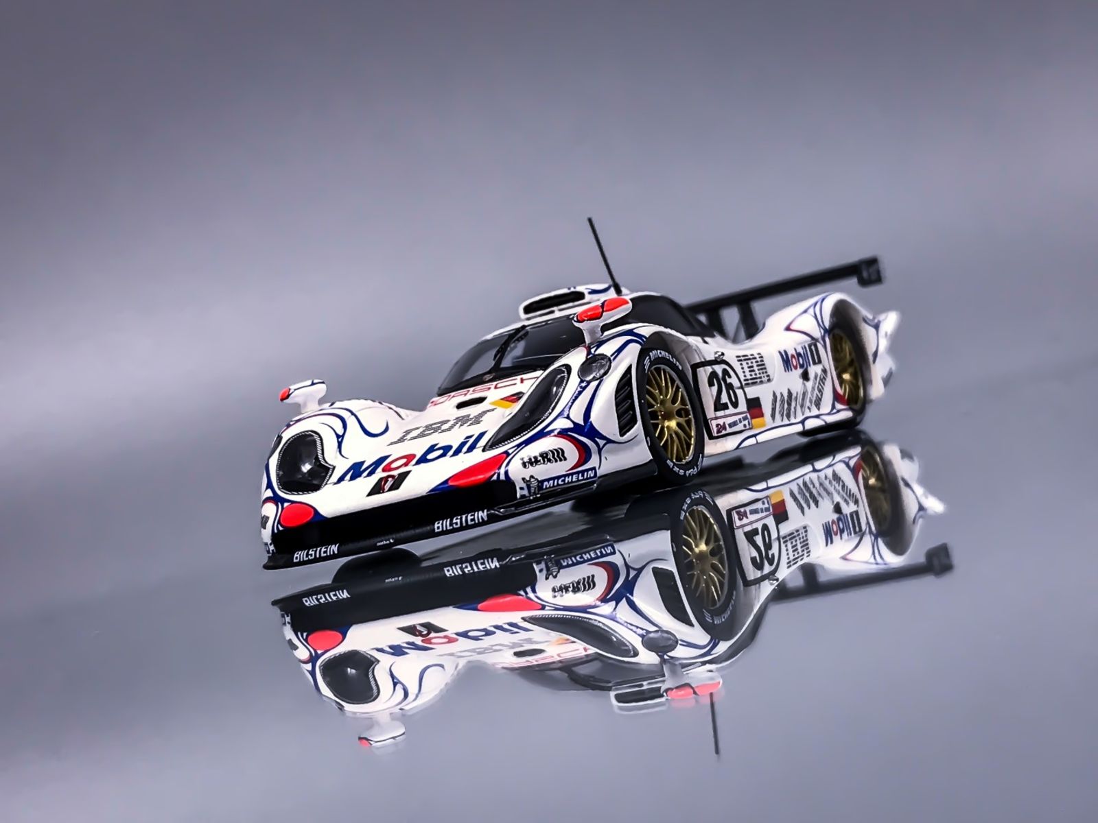 Illustration for article titled Le Mans (Part 3) Porsche GT1
