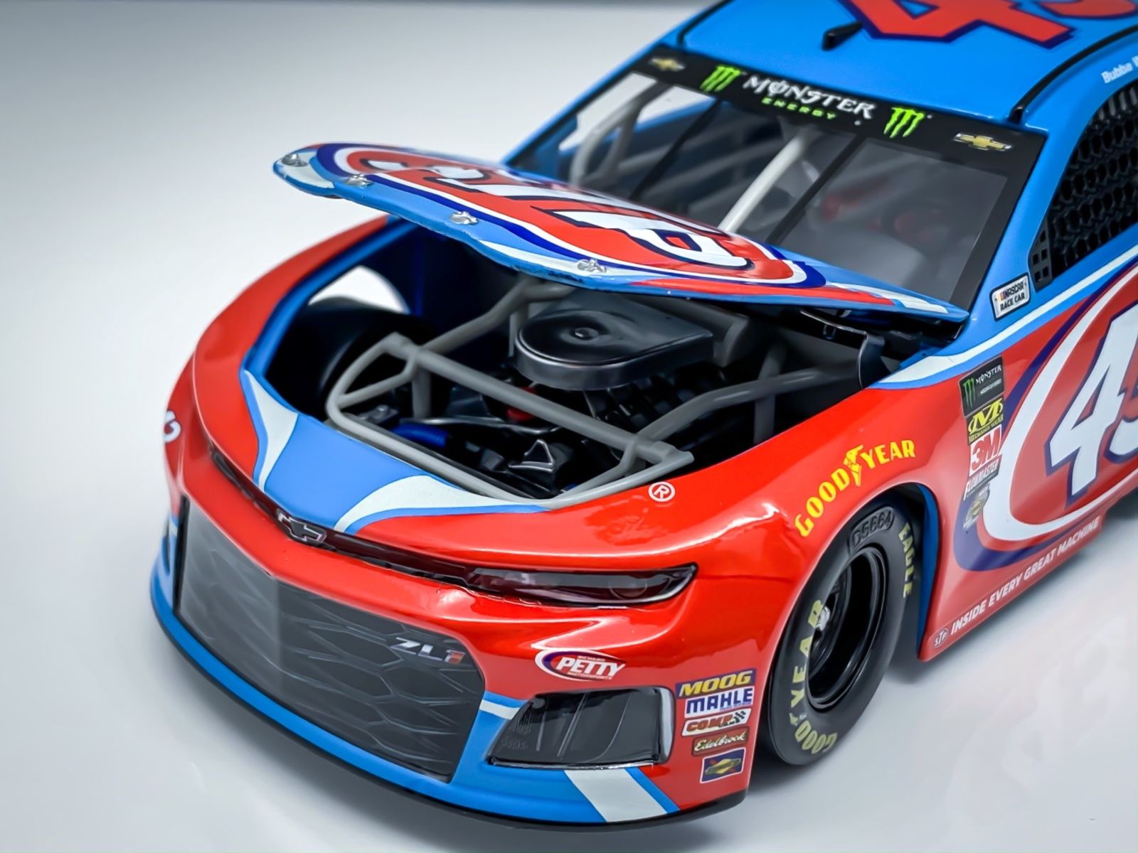 Illustration for article titled BUBBA WALLACE` 2018 CAMARO