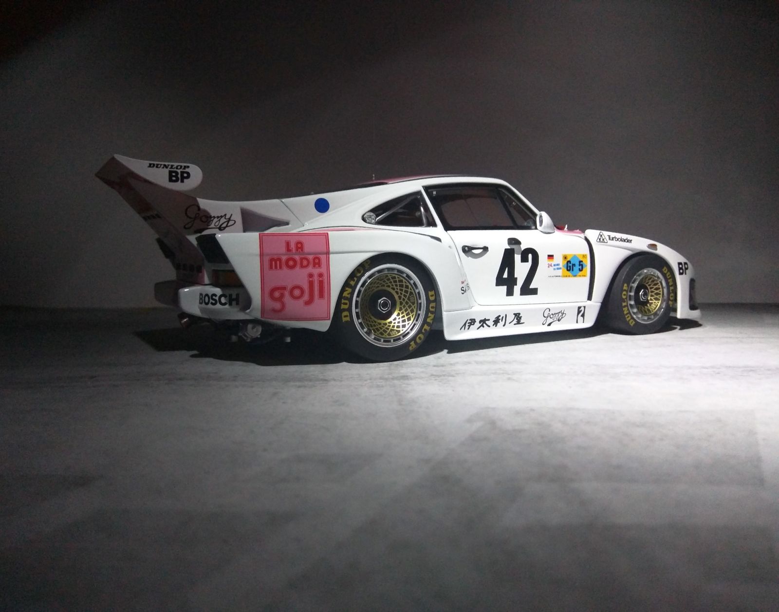 Illustration for article titled Happy Birthday To Me Hawl: Gozzy Kremer Racing Porsche 935 K3/80