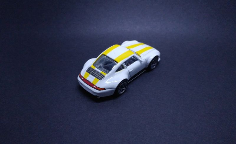 Illustration for article titled Porsche 993R