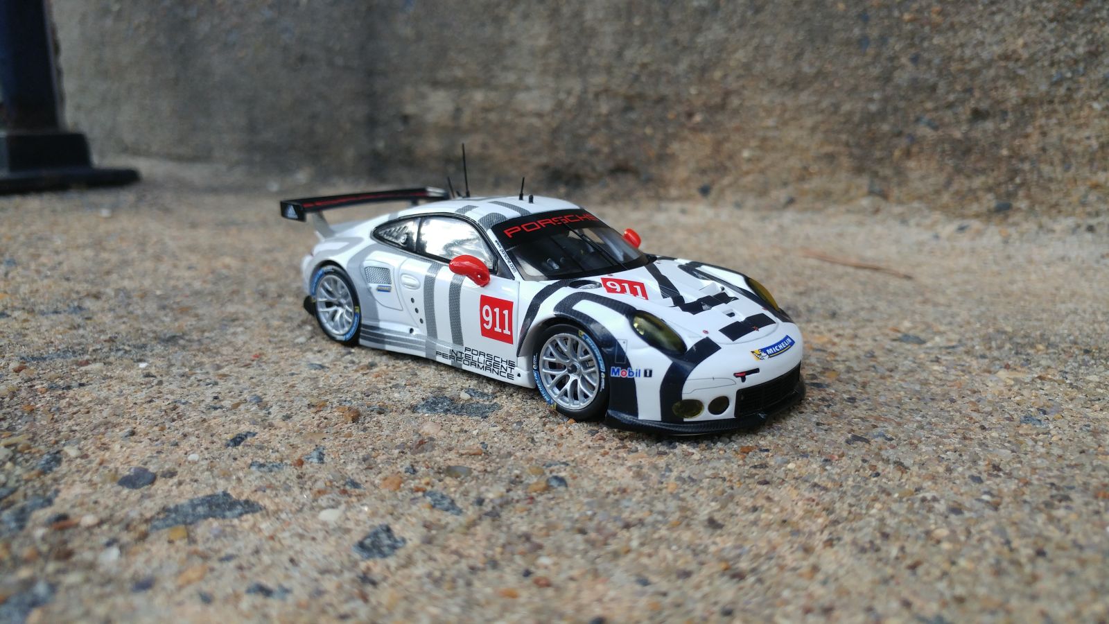 Illustration for article titled Le Mans Tuesday: 2014 Porsche 911 RSR (991)