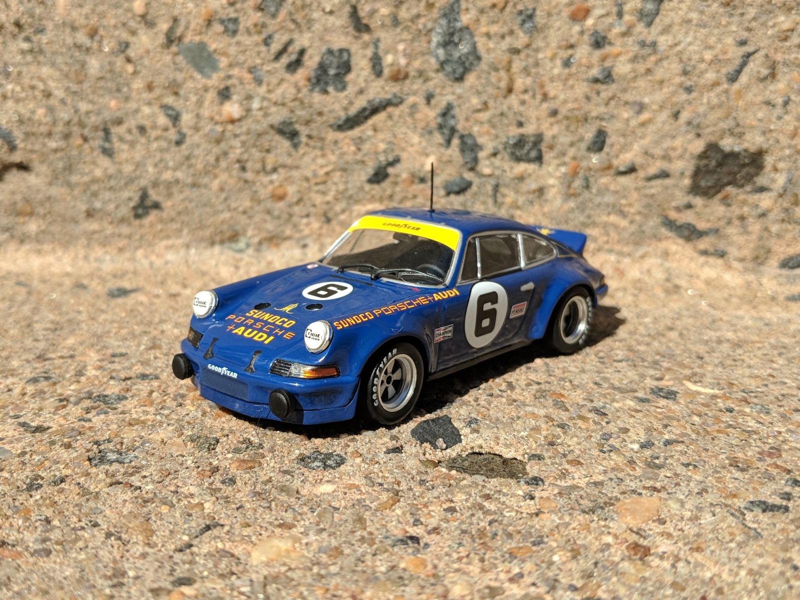 Illustration for article titled Blue Monday: 1973 Porsche 911 RSR