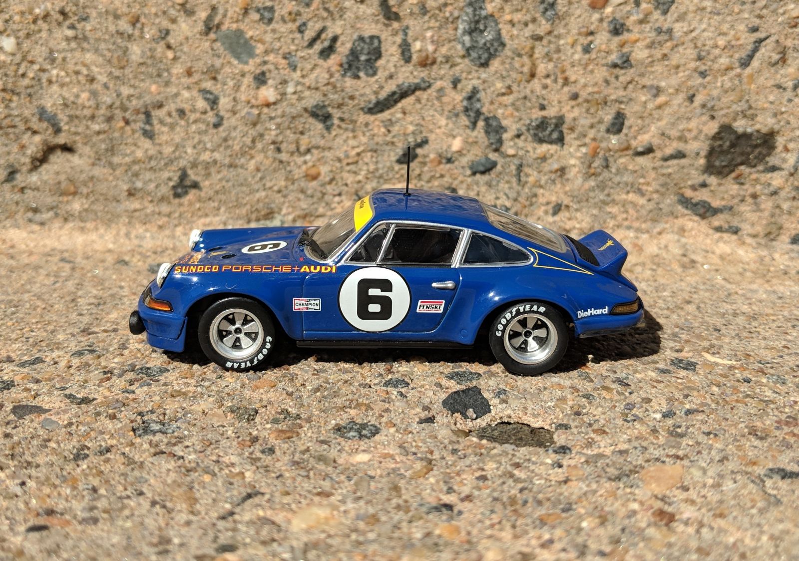 Illustration for article titled Blue Monday: 1973 Porsche 911 RSR