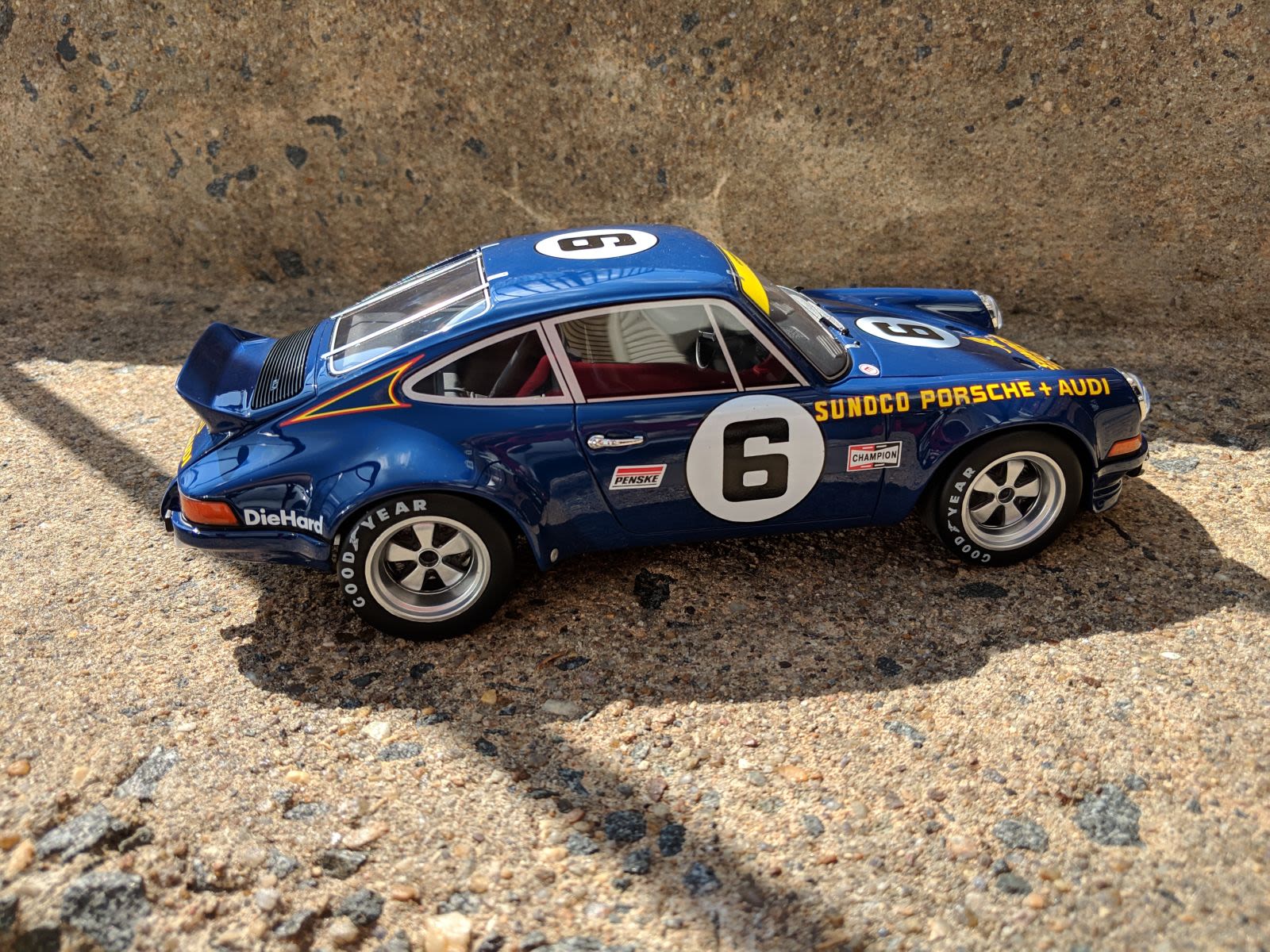 Illustration for article titled LaLD Car Week 2019 - Day 5, 1970s: 1973 Sunoco Blue Porsche 911 2.7RSR