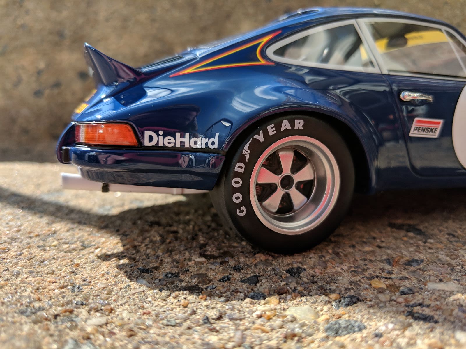 Illustration for article titled LaLD Car Week 2019 - Day 5, 1970s: 1973 Sunoco Blue Porsche 911 2.7RSR