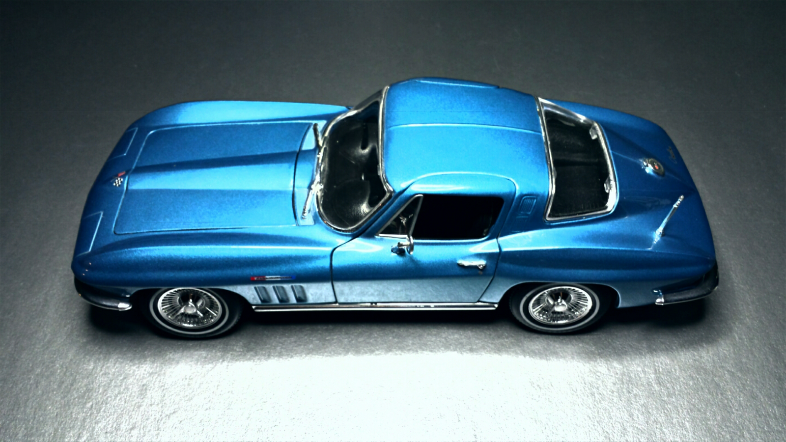 Illustration for article titled Merica Monday: 1965 Corvette
