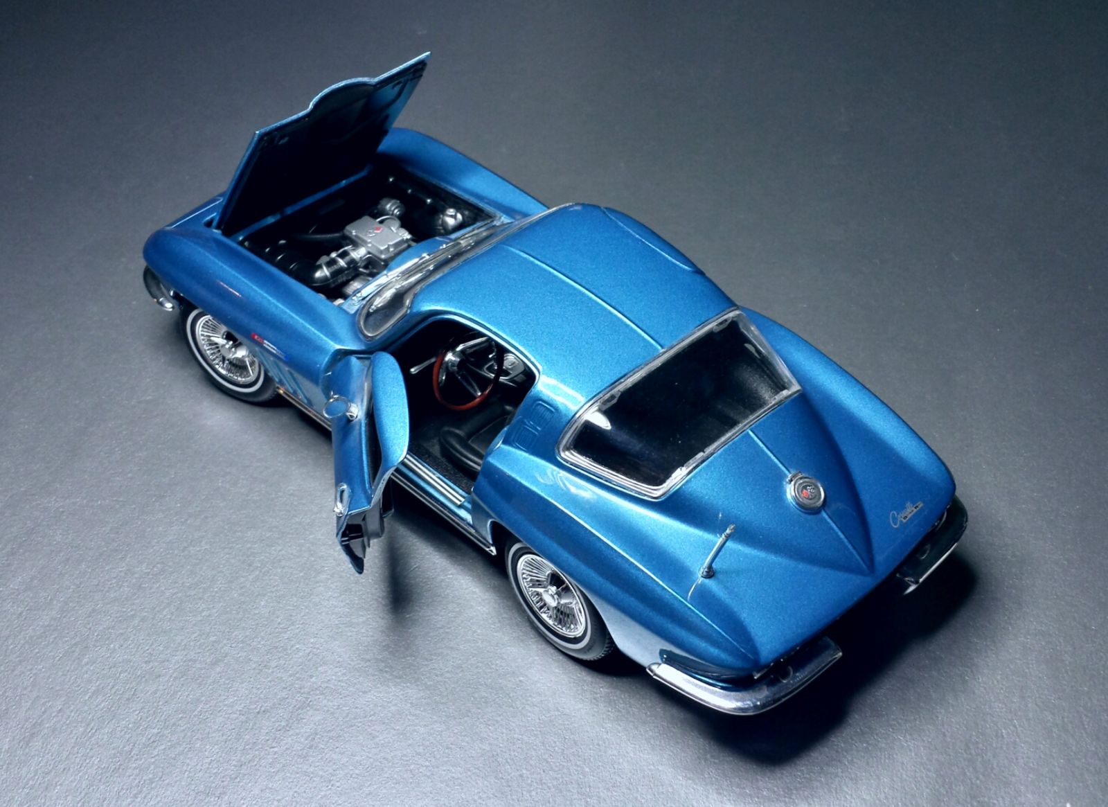 Illustration for article titled Merica Monday: 1965 Corvette