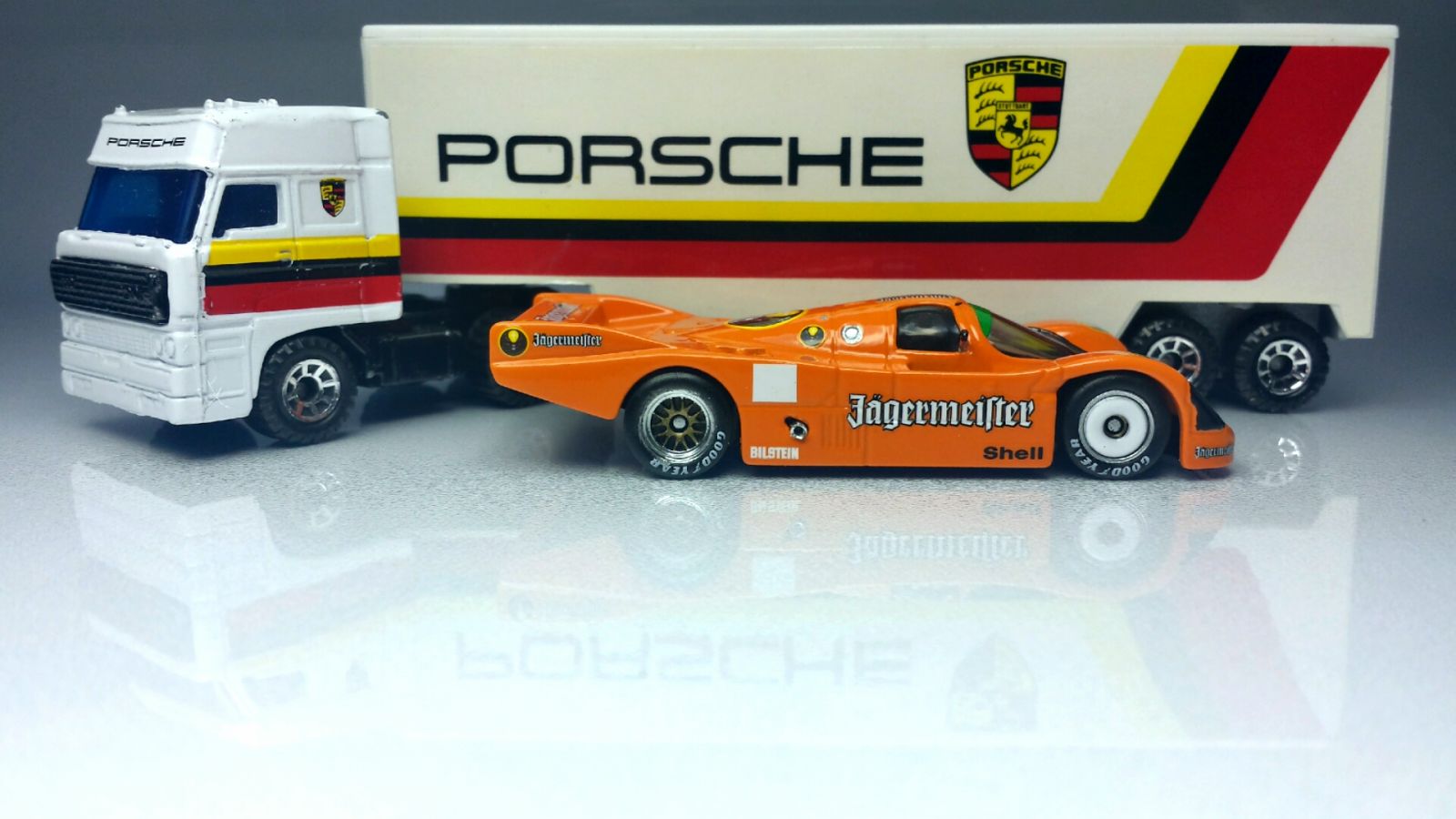 Illustration for article titled [Custom] Porsche 962