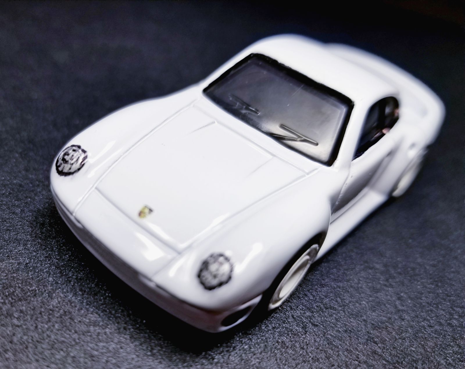Illustration for article titled Stuttgart Sunday: Custom Porsche 959