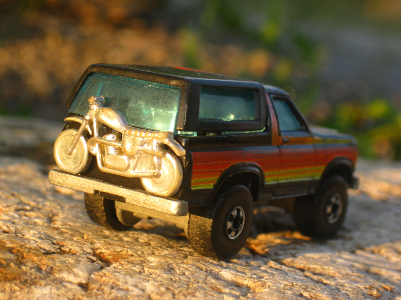 Illustration for article titled Scene Saturday: Hot Wheels (Ford) Bronco 4-Wheeler.