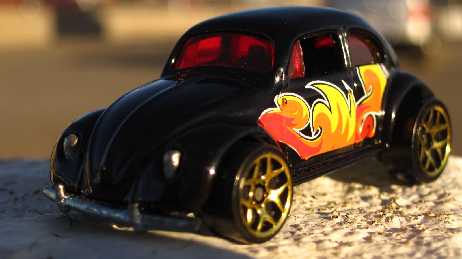 Illustration for article titled Sunlit Sunday: VW Bug.