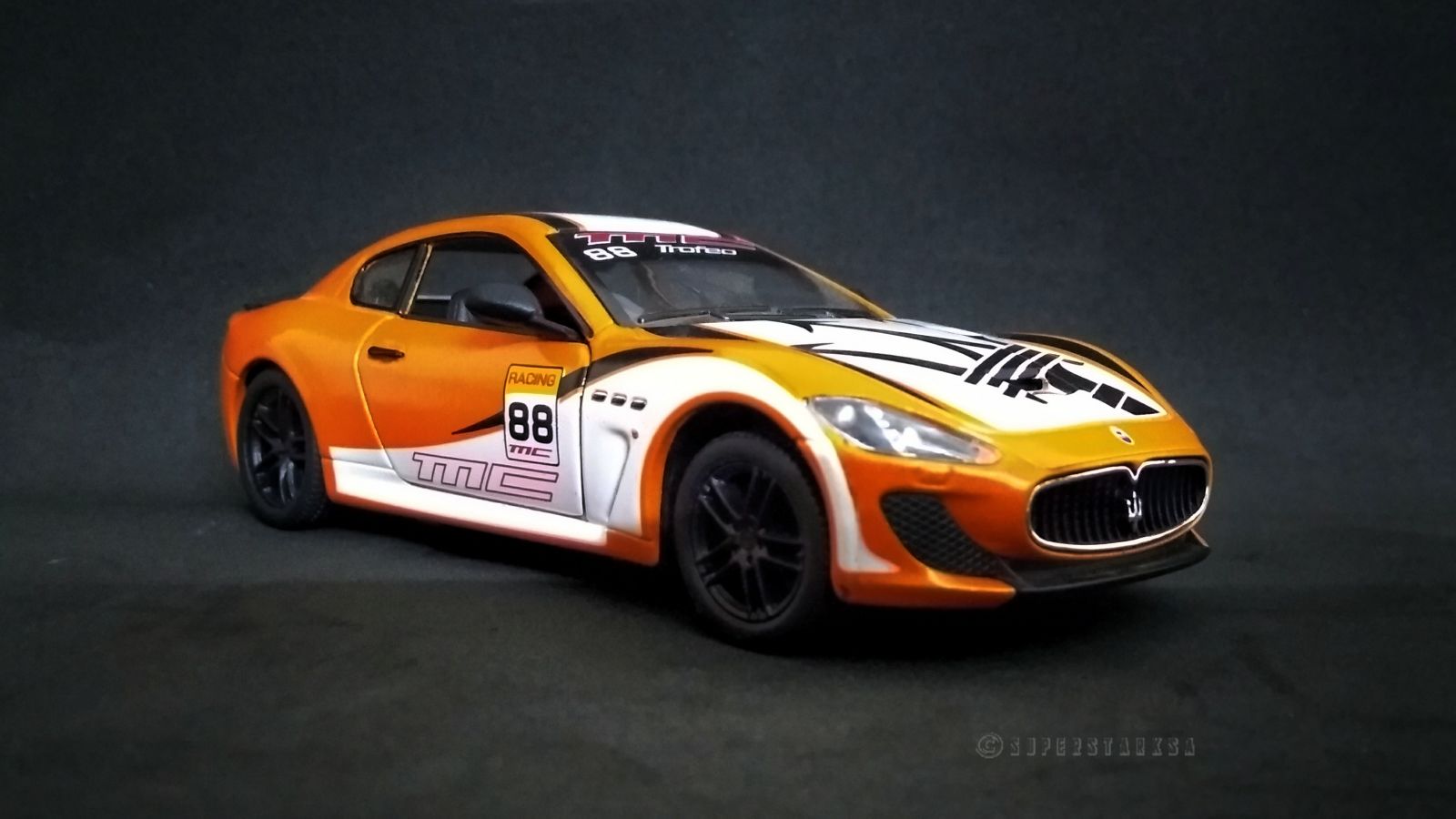 Illustration for article titled Hour Rule: Kinsmart Maserati Gran Turismo MC Stradaleem/em