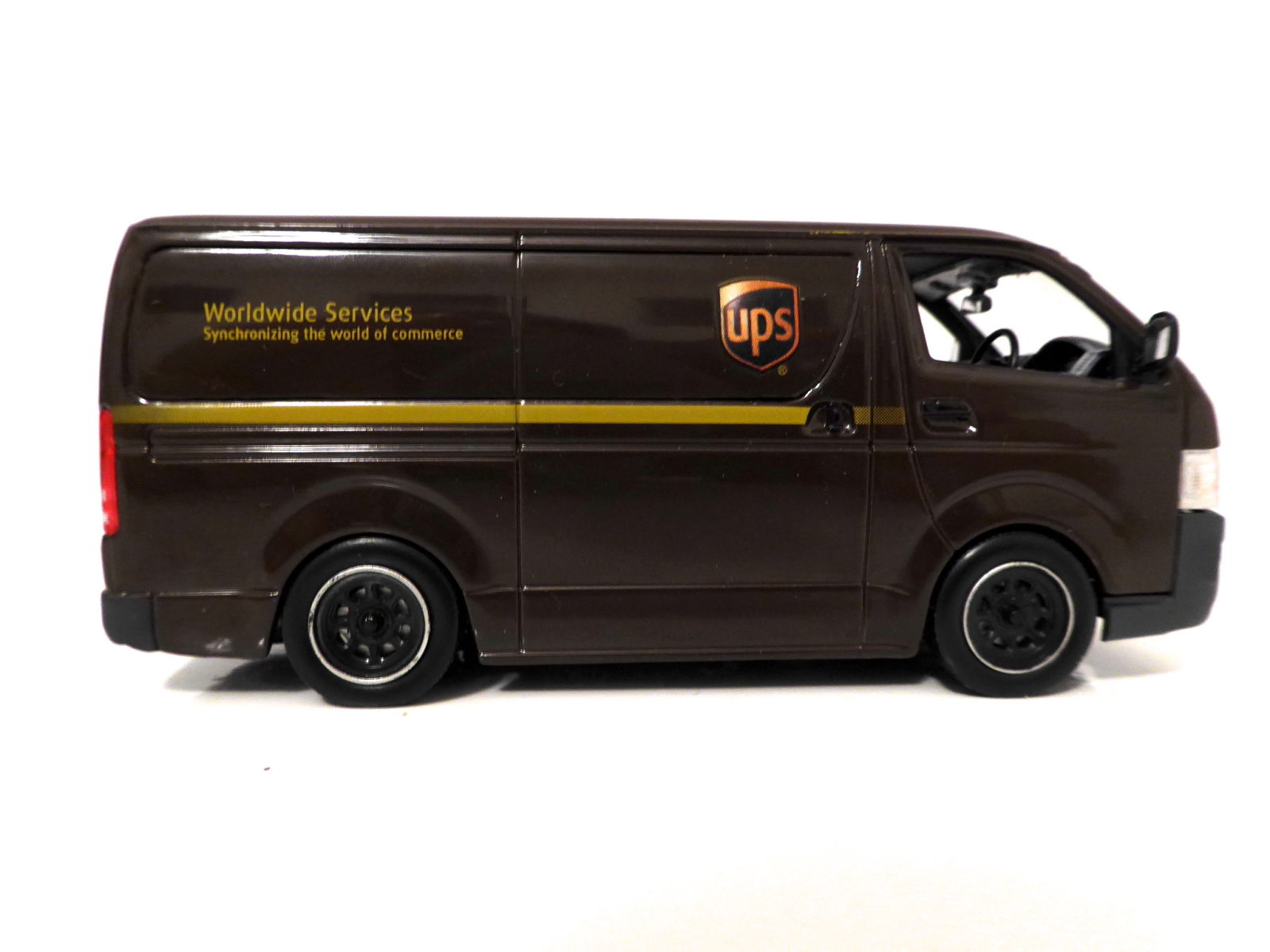 Illustration for article titled Forty 3rd: When UPS delivers a UPS