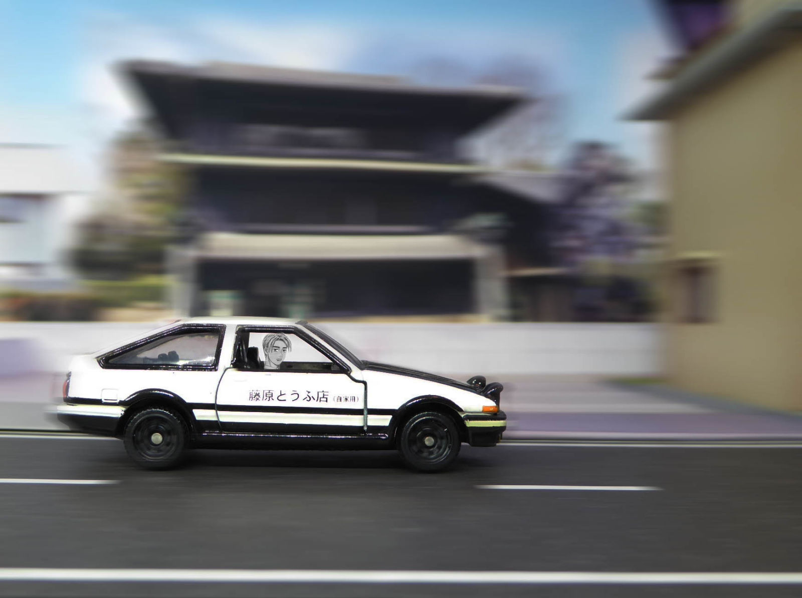 Illustration for article titled Hot Sixty 4th: A familiar looking AE86?