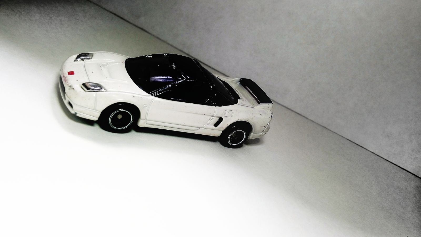 Illustration for article titled Once Upon a Time in Kagoshima | Tomica 2002 Honda NSX-R | Studio Diecast