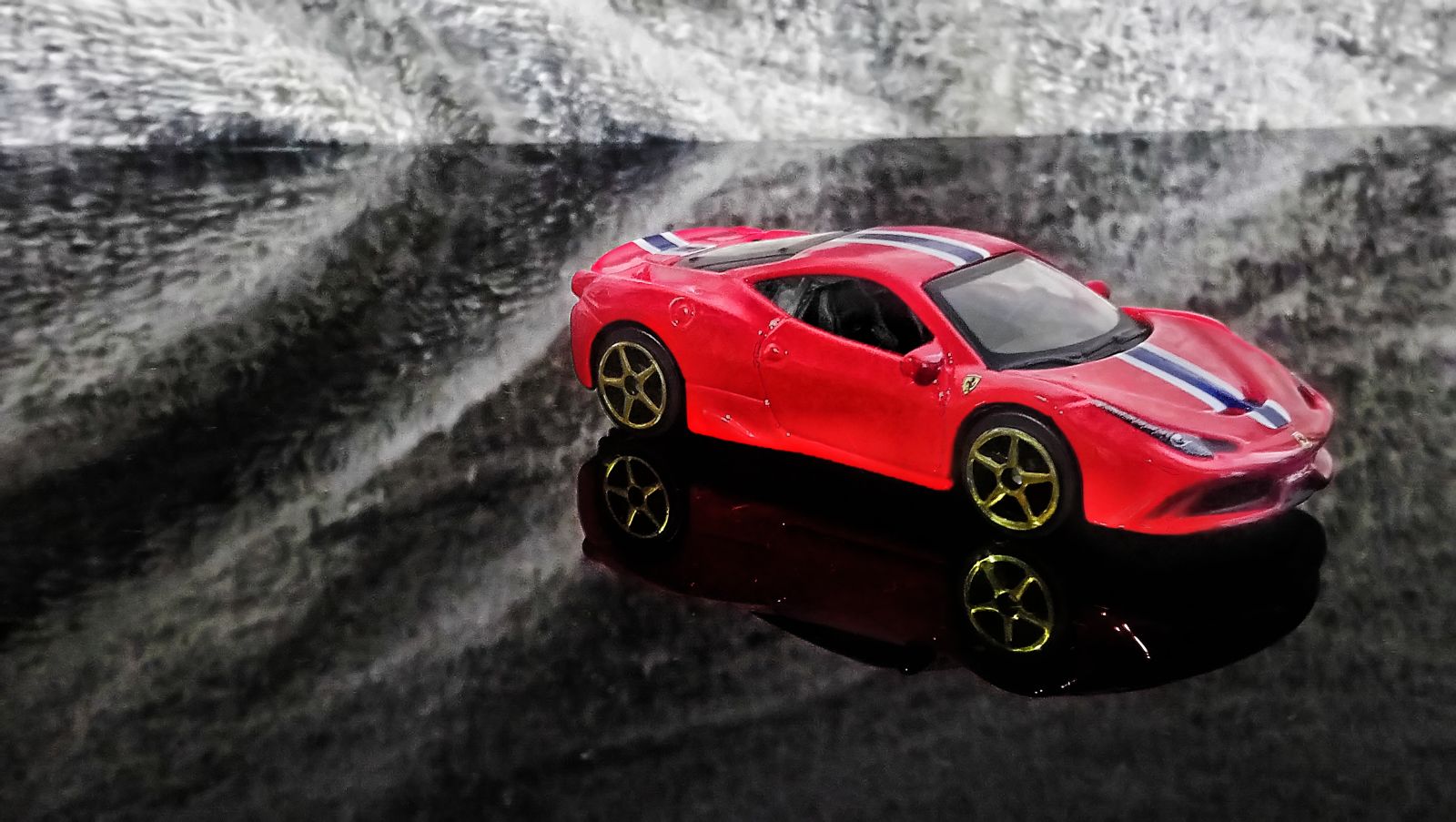 Illustration for article titled Amare di Nuovo | Bburago Race Play Ferrari 458 Speciale | Inspection Room
