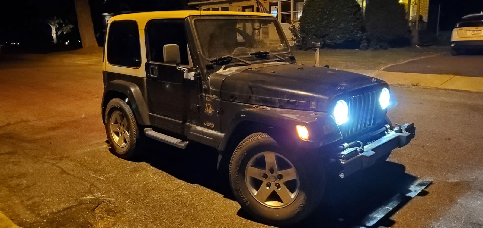 2000 Jeep Wrangler Sahara w/17" JK wheels/tires