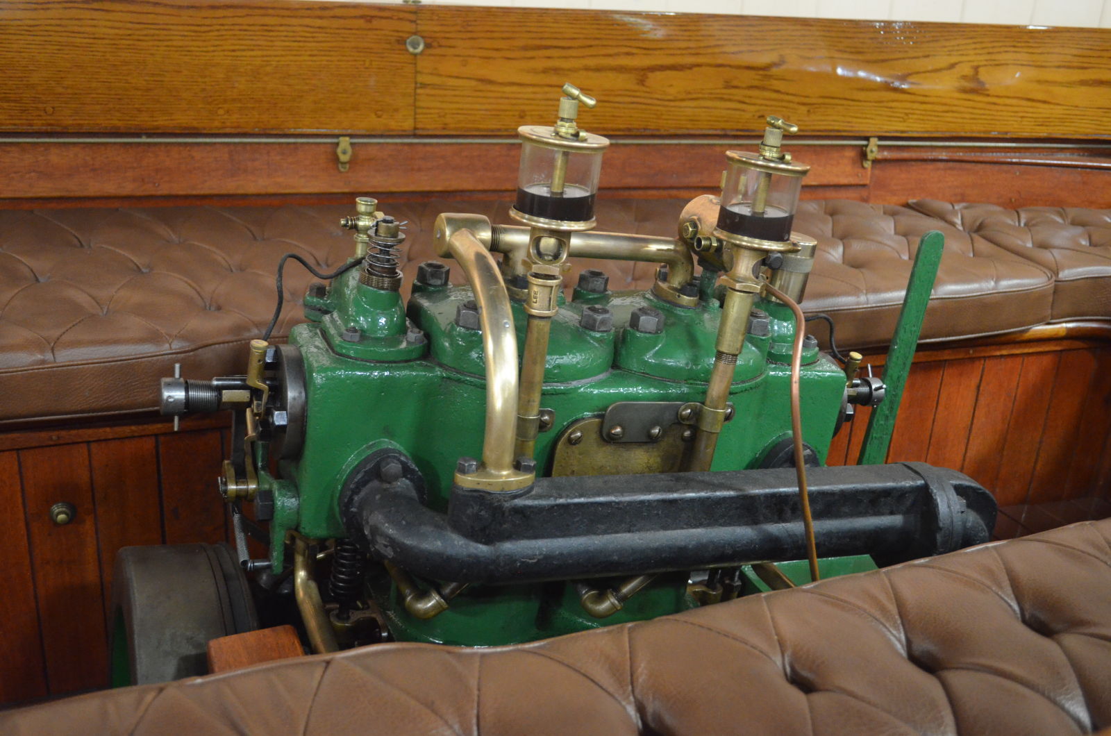 Union Marine engine from 1910. I wish all modern engines could be this pretty.