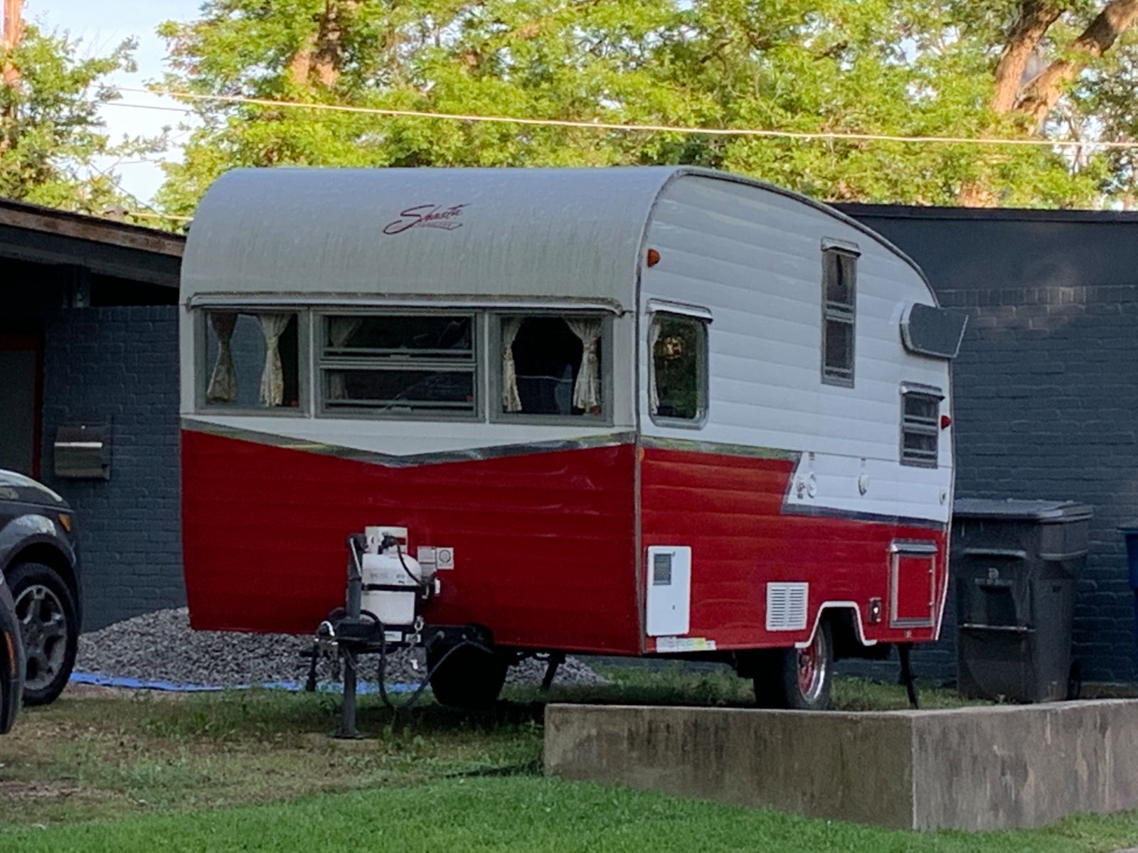 I hear some of you like campers. This one looks vintage and is in good shape. 