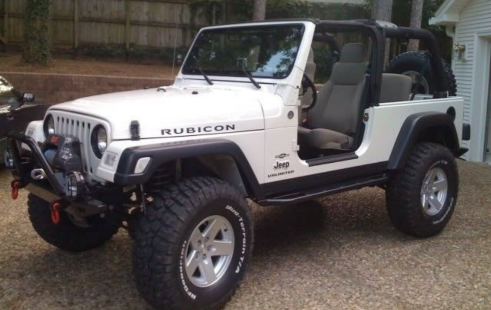 Not my Jeep, Don’t have a picture of mine door and topless. Also mines a TJ not an LJ
