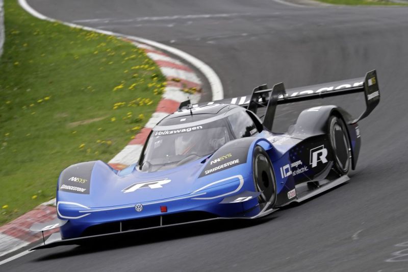 The Volkswagen ID R tackles the Nürburgring Nordschleife.
