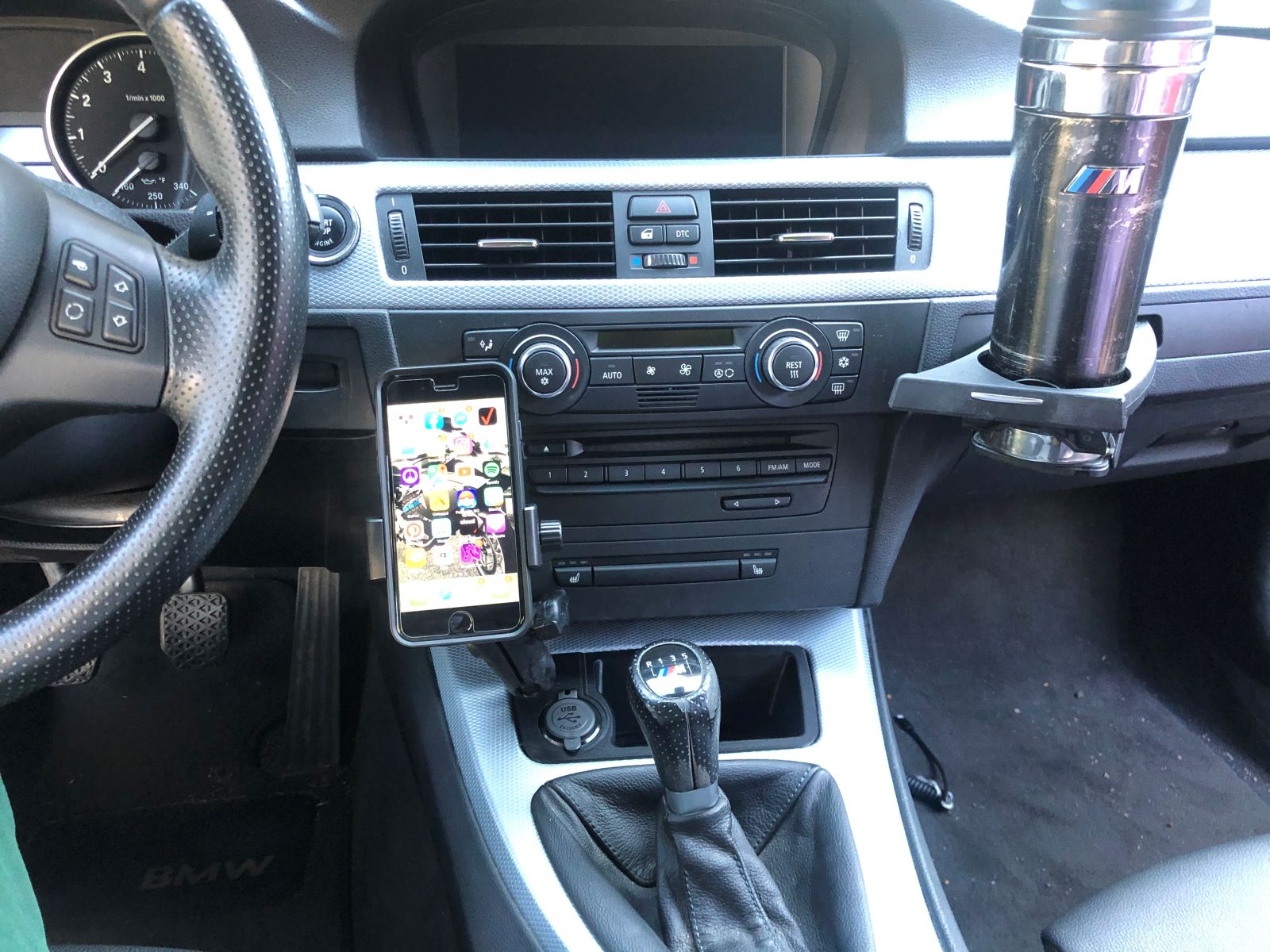 Illustration for article titled E9X phone holder prototype number two had been installed in my car