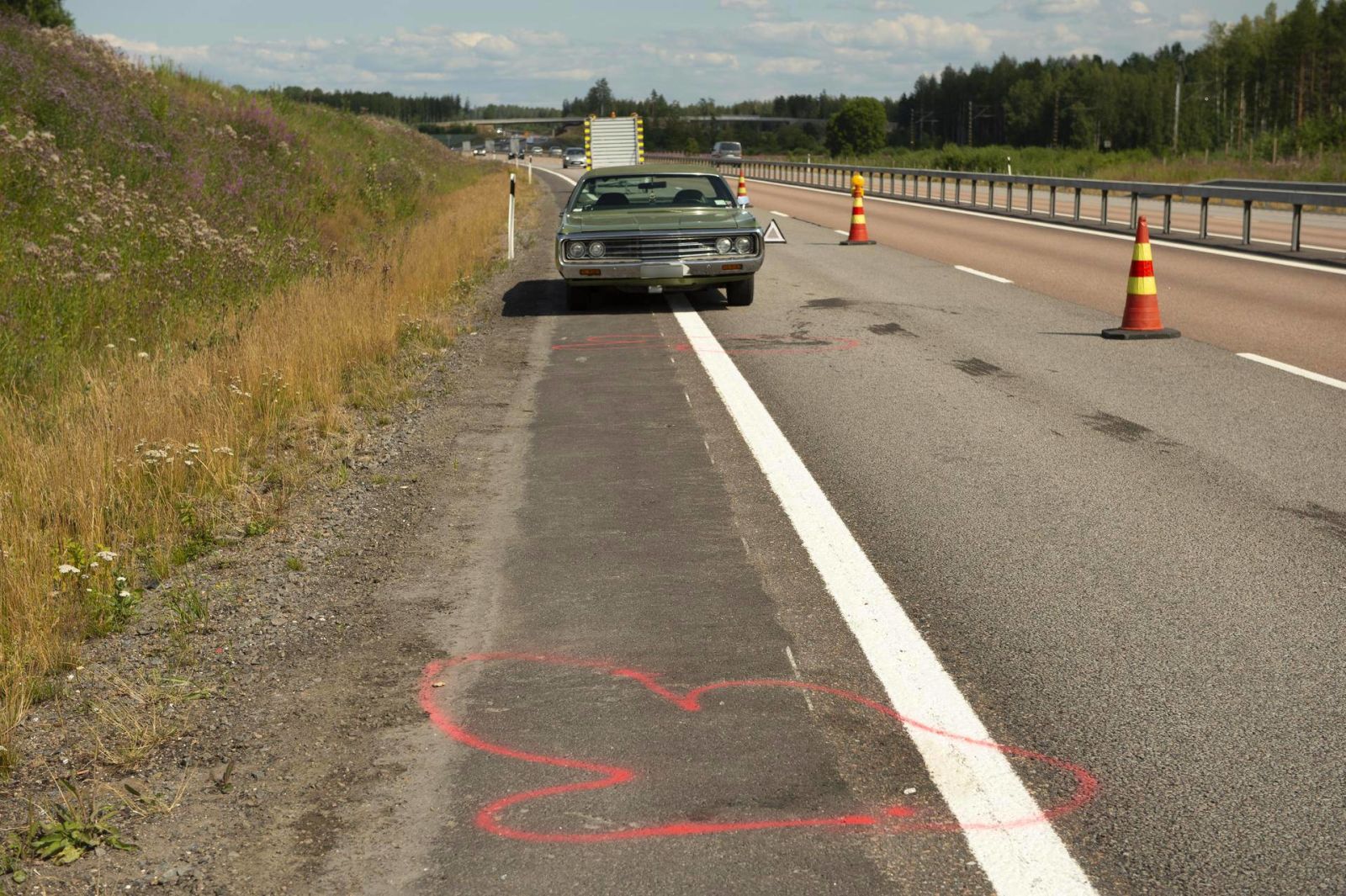 Illustration for article titled Weird and nasty accident on Finnish highway