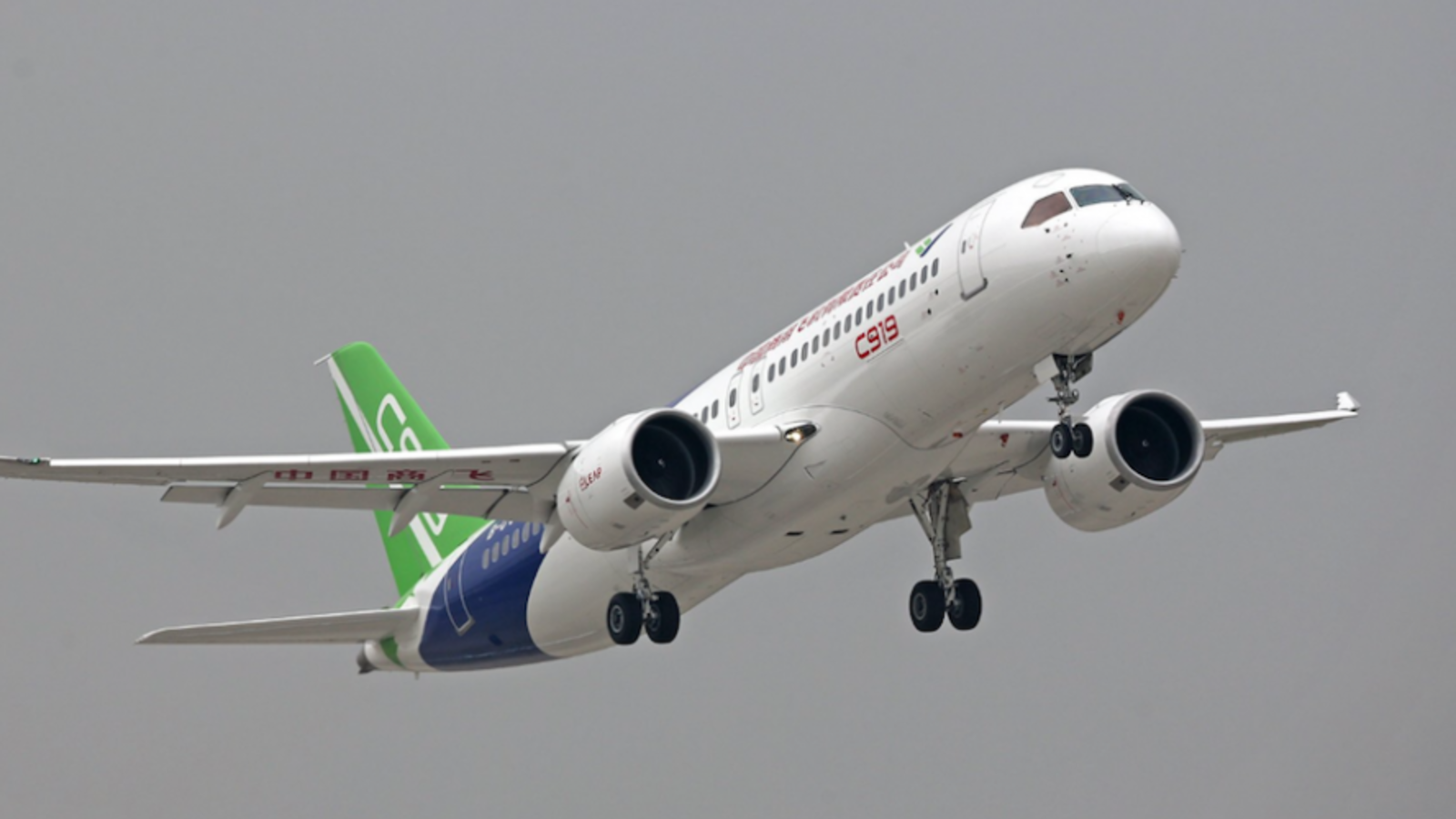 Illustration for article titled Comac built a third C919 prototype