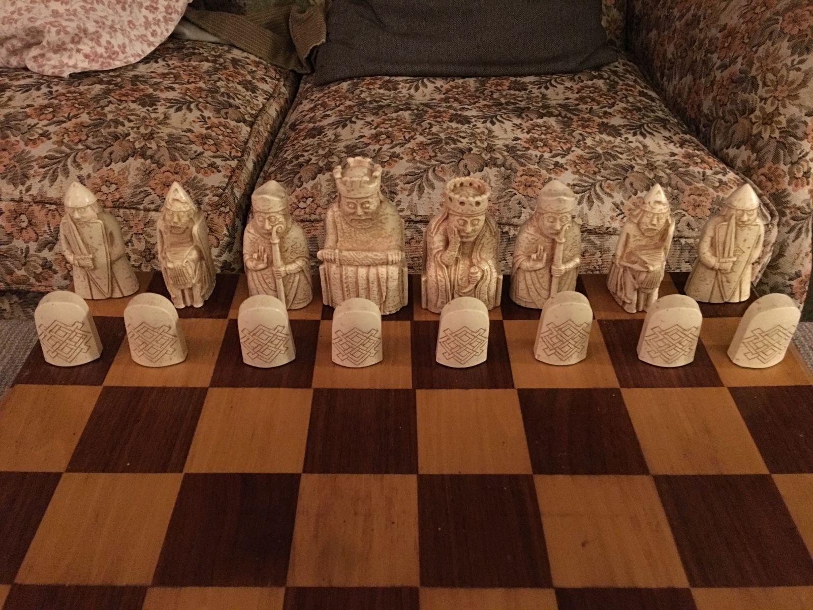 Illustration for article titled Coolest chess set ever!!