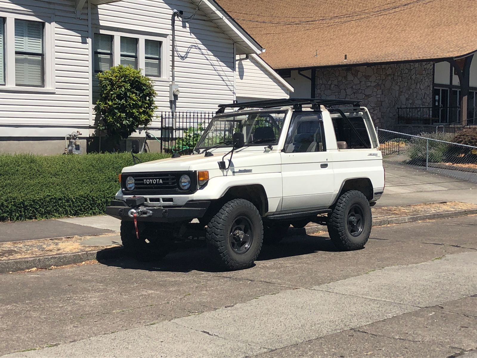 I saw three or four J70 Land Cruisers during my visit, as well as countless 80s, 100s, and 200s.
