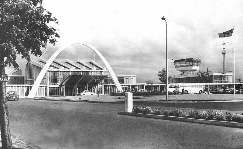 Illustration for article titled Glasgows Old Airport Was Miles Better