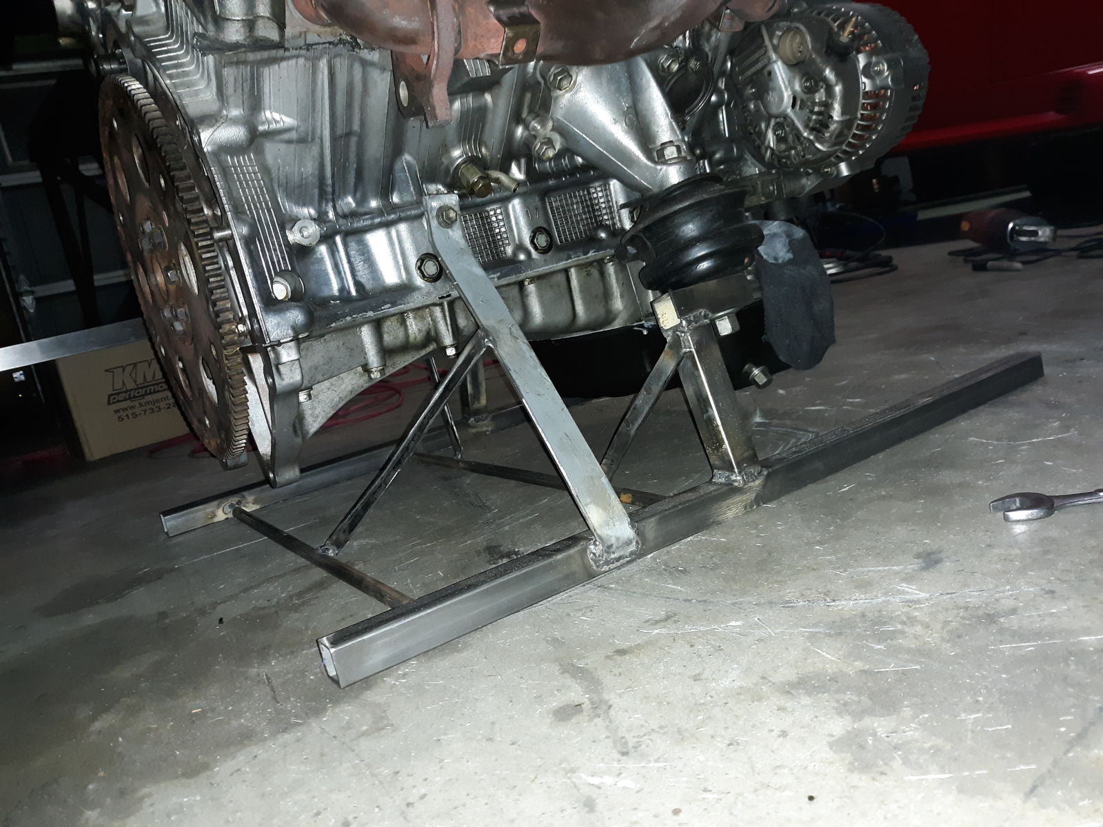 The extra bands are strips of sc400 subframe that got notched out long ago