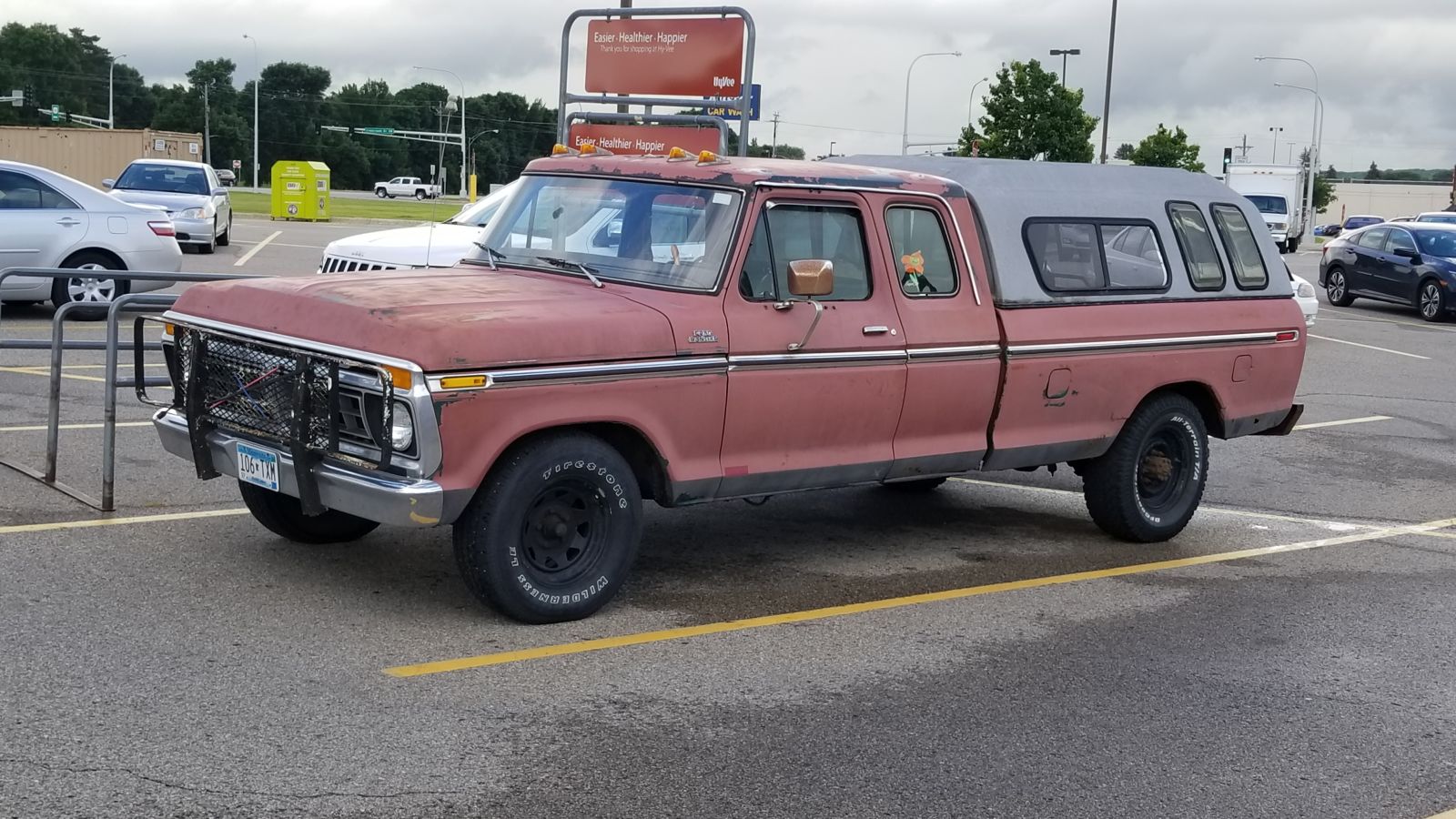 This claims to be and F250 but has 5 bolt front wheels?
