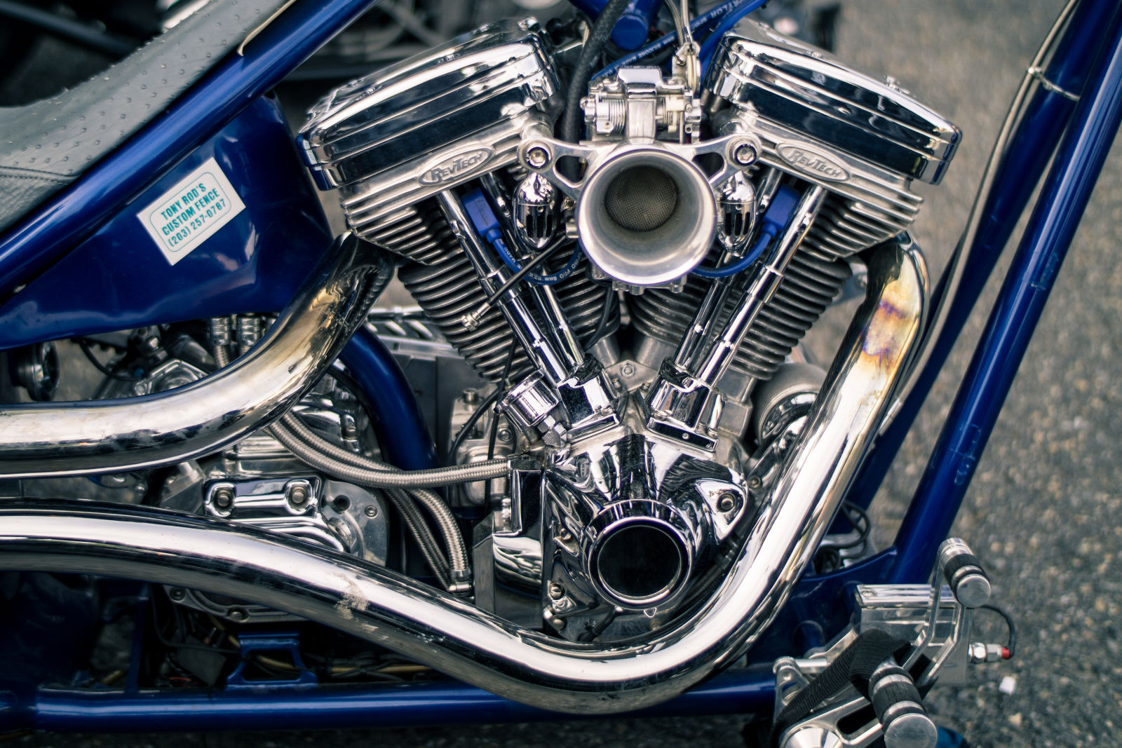 I’m not really into choppers, but I can’t pass up a big shiny motor with a smooth intake trumpet...