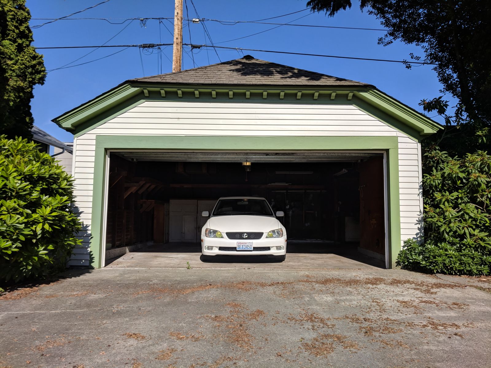 Illustration for article titled As of 3:48 PDT today, I am the humbled owner of a 2-car garage.