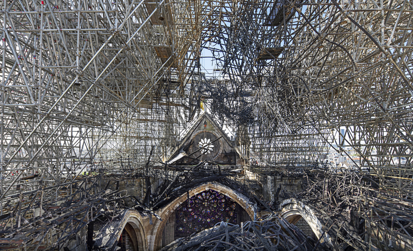 Illustration for article titled Notre Dame Cathedral - How they put out the fire