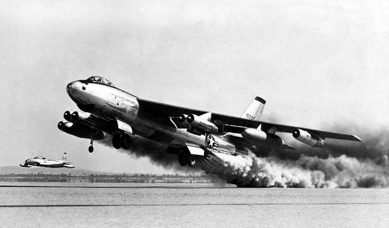 Boeing B-47E Stratojet performs a rocket-assisted take off with a Lockheed F-80 flying chase (US Air Force)