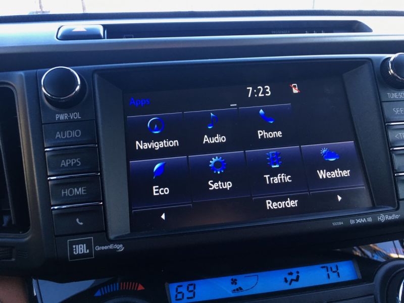 A RAV-4&#39;s infotainment system. This is a good way to go about doing an infotainment system, but isn’t perfect.