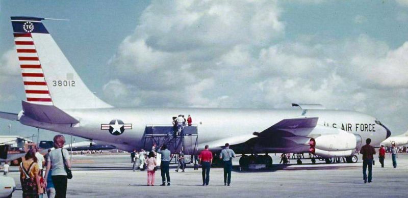 KC-135 with a Bicentennial tail flash