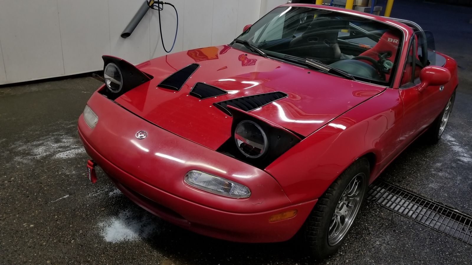 And washing all the metal gunk off! I love the vents, the hood is still rigid, and still needs to be aligned. I’ll do that eventually 