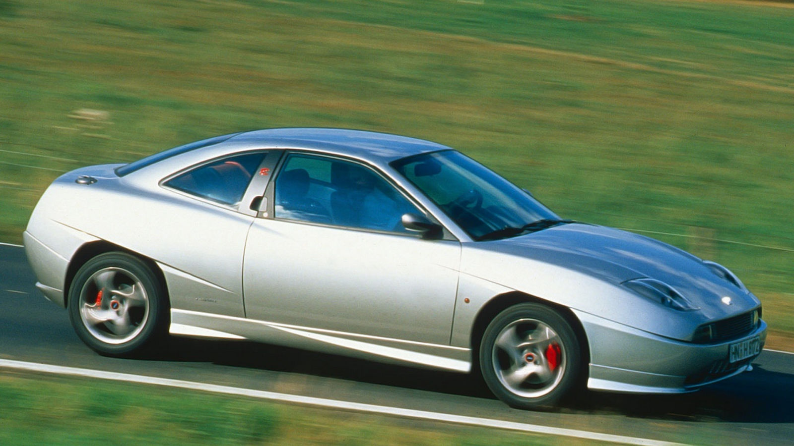 Illustration for article titled Heres to the forgotten Fiat Coupe 20V Turbo