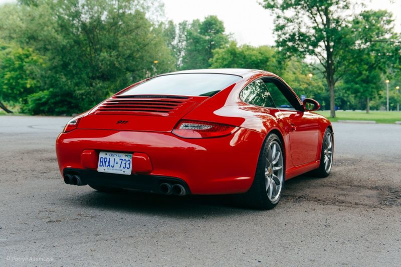 Illustration for article titled Hot sports opinion: the 997.2 rear end is the fried-egg headlight of 911 rear ends
