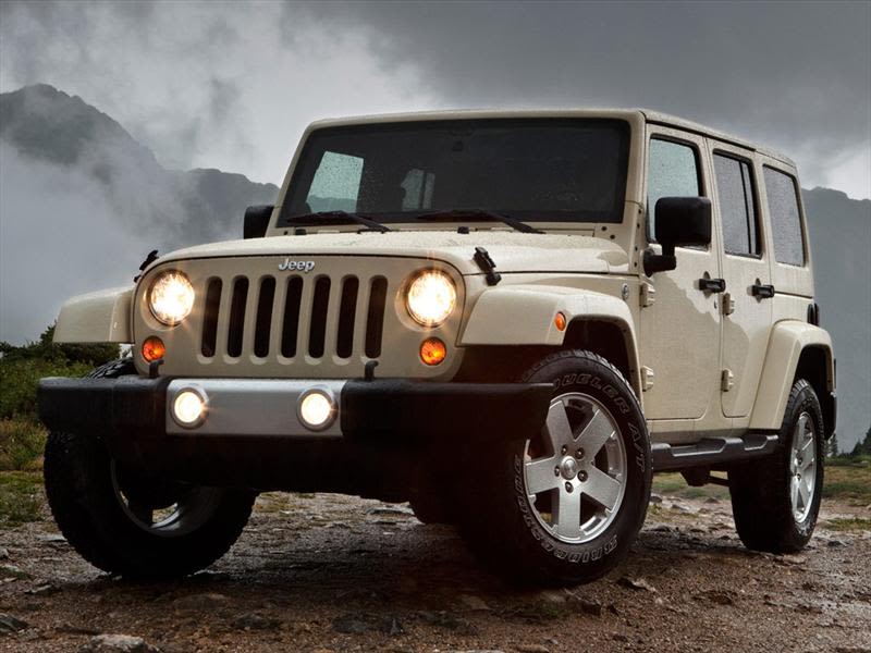 It was genuinely difficult to find a half-decent photo of a stock Wrangler Unlimited. 
