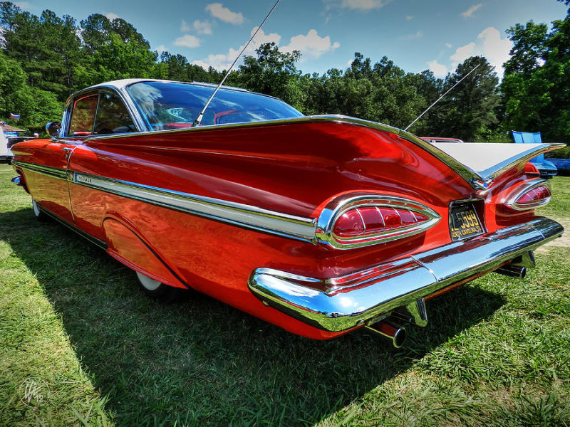 Illustration for article titled An Edsel, 59 Impala, Split Window Vette.